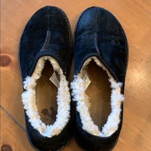 Ugg black fur lined shoes